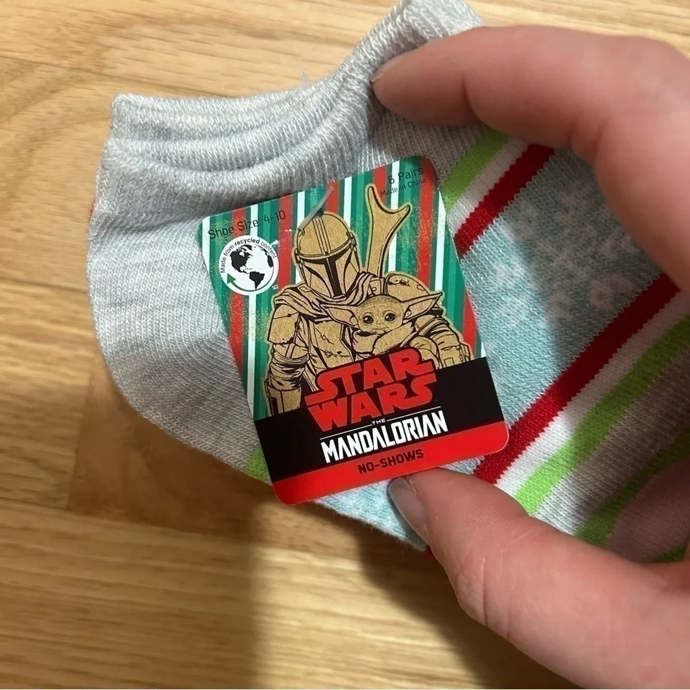 Star Wars Christmas Socks NEW 6 Pack Women’s Sz 4-10 Gray Green Disney